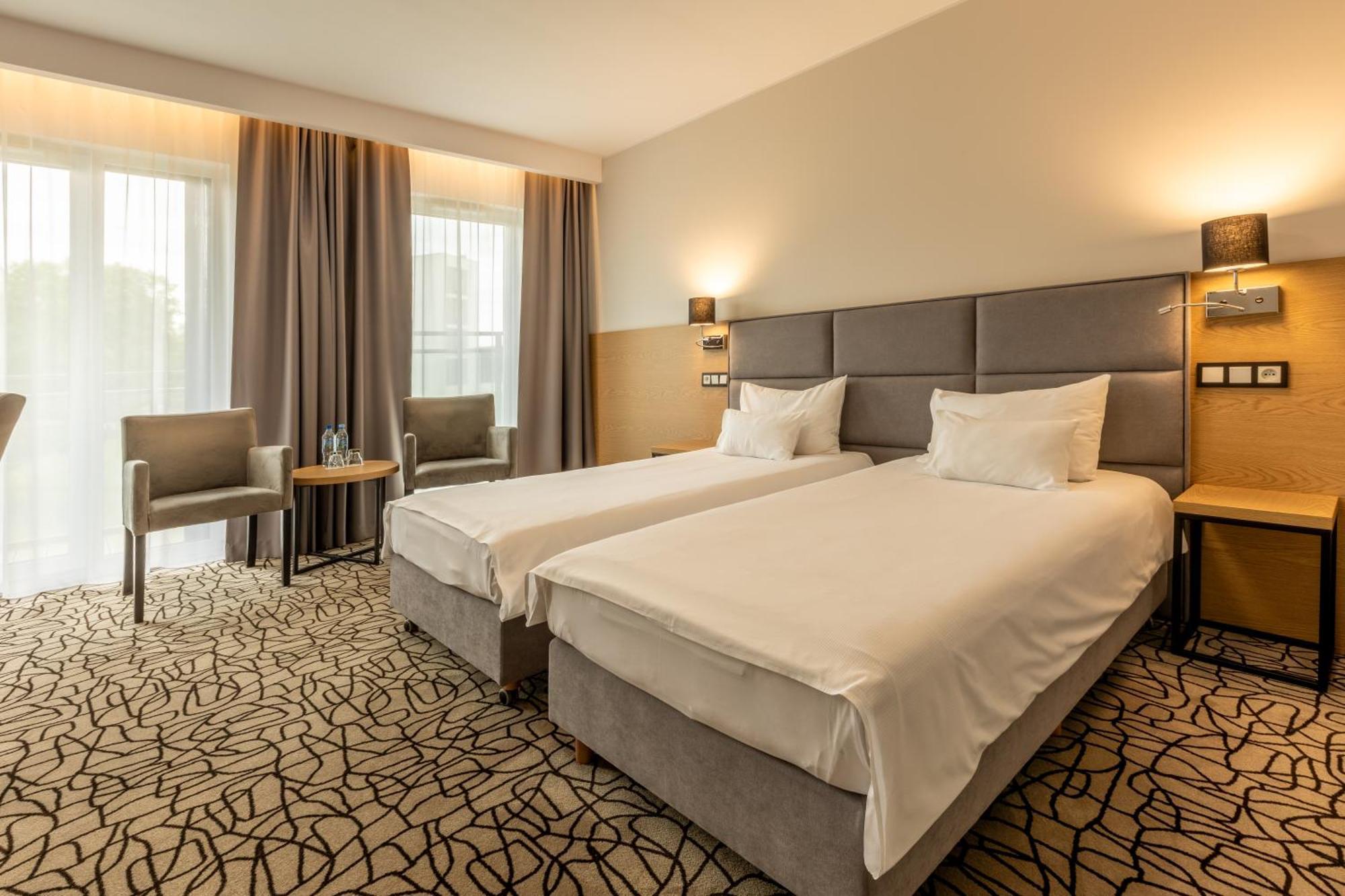 Aparthotel Termy 乌涅尤夫 外观 照片