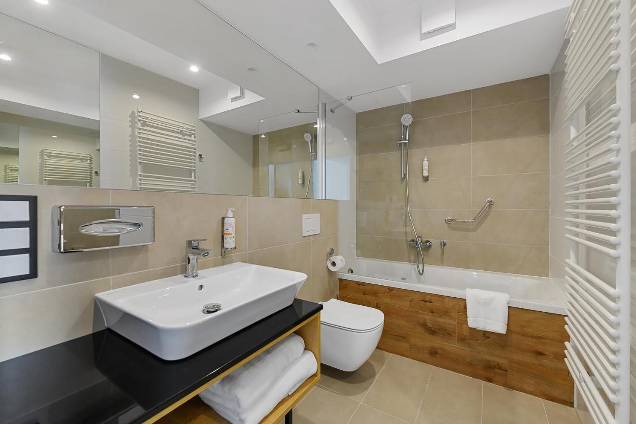 Aparthotel Termy 乌涅尤夫 外观 照片