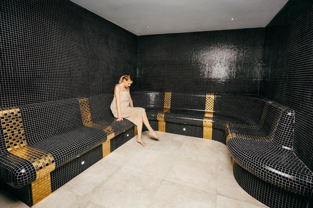 Aparthotel Termy 乌涅尤夫 外观 照片